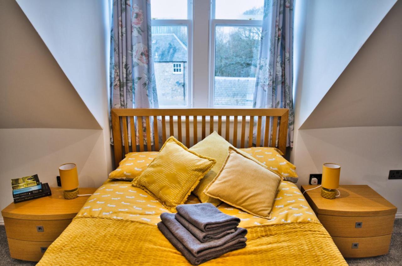 Modern & Cosy Apartment In The Heart Of The Historic Old Town Of Aberdeen, Free Wifi, Free Parking Exterior photo