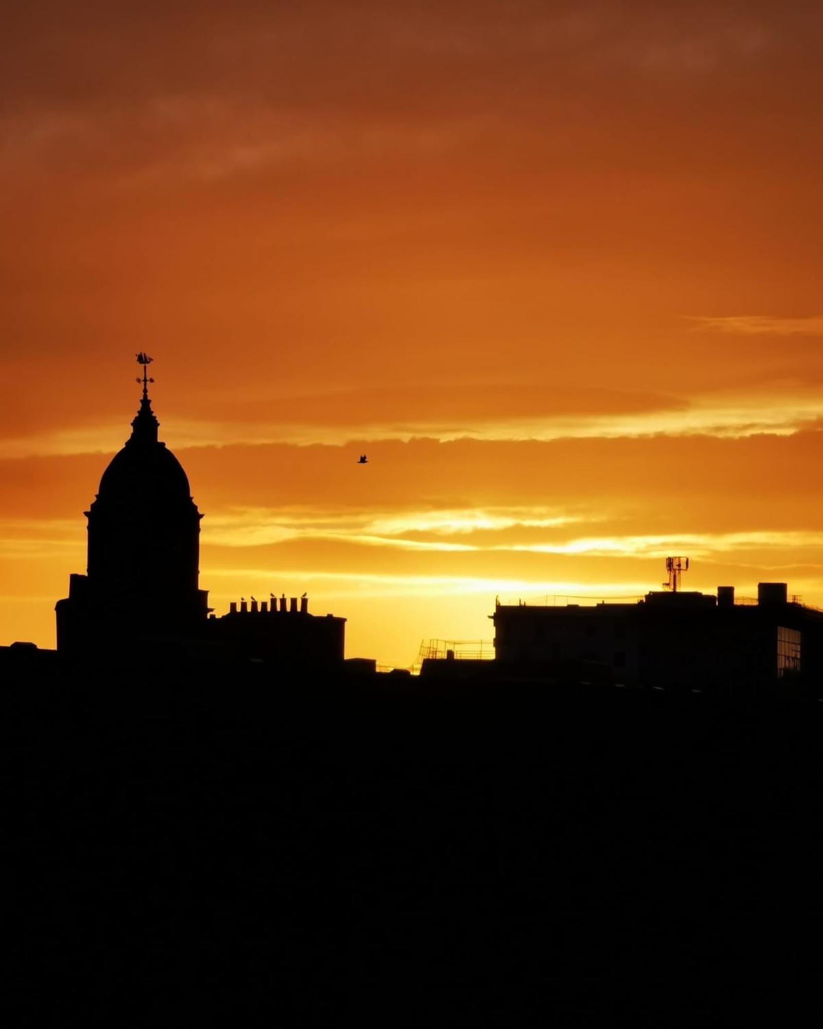 Modern & Cosy Apartment In The Heart Of The Historic Old Town Of Aberdeen, Free Wifi, Free Parking Exterior photo